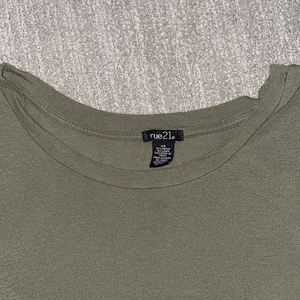 $5 or FREE with purchase! Rue 21 Oversized Tee with side slits - Picture 2 of 4